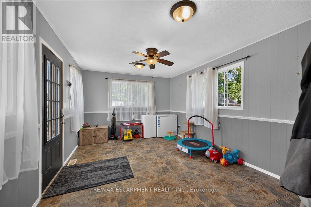 82 Division Street, Brantford, ON photo 21