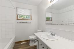 39 First Avenue N, Blumenort, MB R0A0C1 Photo 11