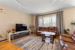 74 Breezy Bend, Steinbach, MB R5G0C4 Photo 11
