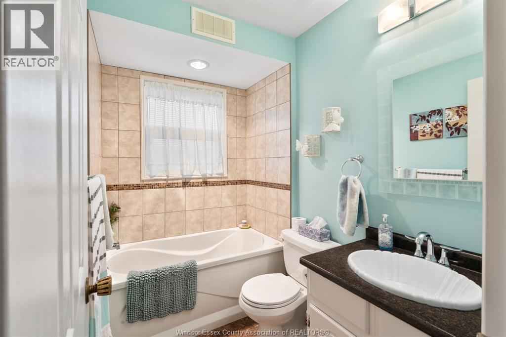 234 Essex Rd 18 - 25