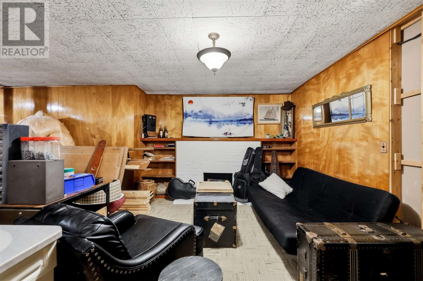 19 Illinois AVE - 22