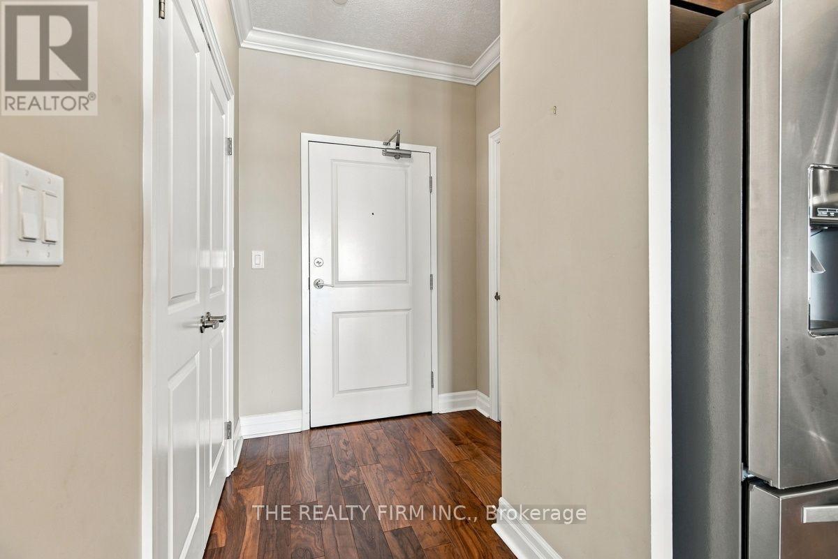 #1002 240 Villagewalk Boulevard, London North (North R), Ontario, N6G0P6, London North (North R), Ontario — photo 2 of 5