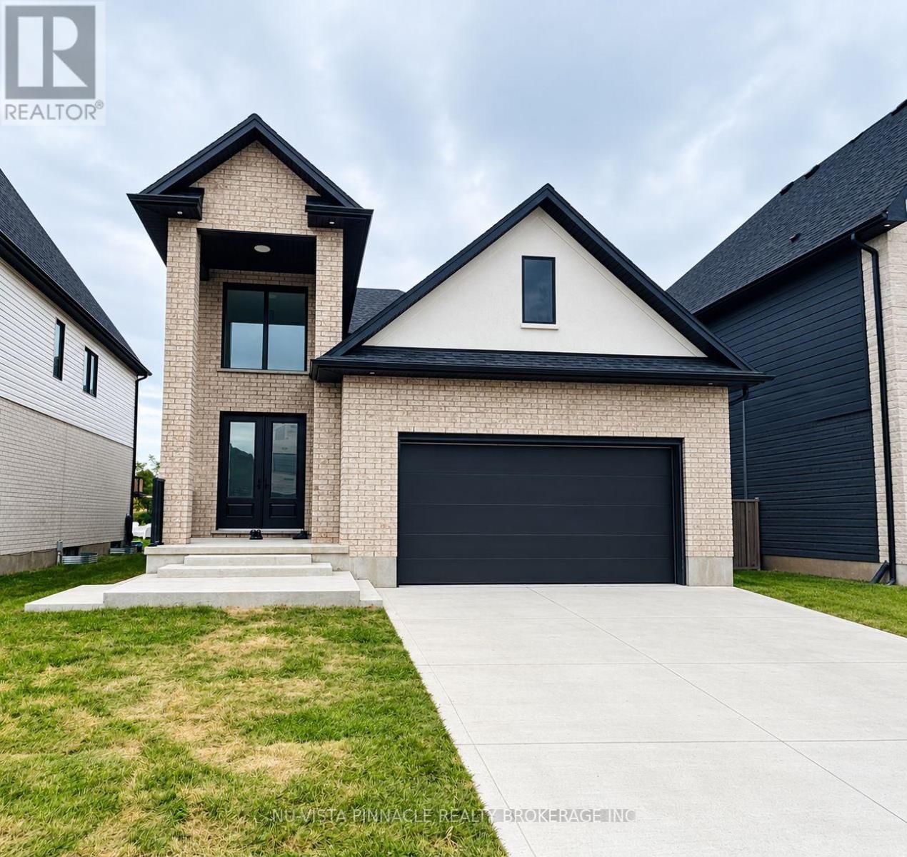 LOWER UNIT - 3944 CAMPBELL STREET N