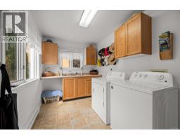 5989 Garvin Rd, Union Bay, BC V0R3B0 Photo 23