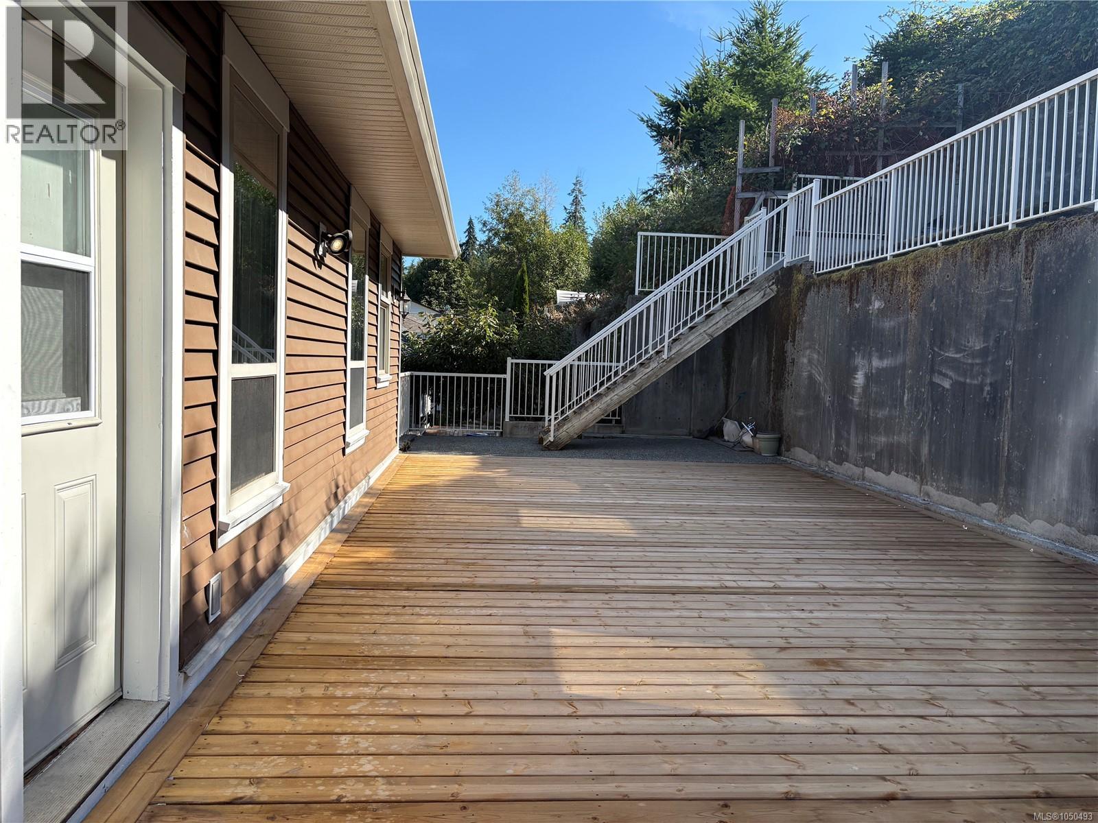 5739 Bradbury Rd - 24