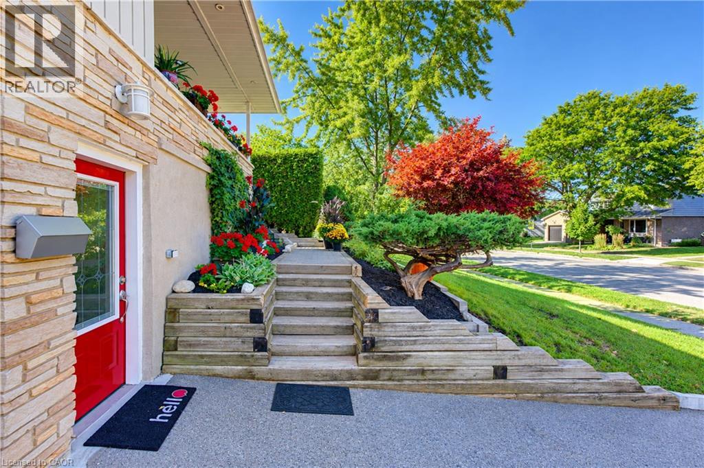 218 FORESTWOOD Drive — photo 3