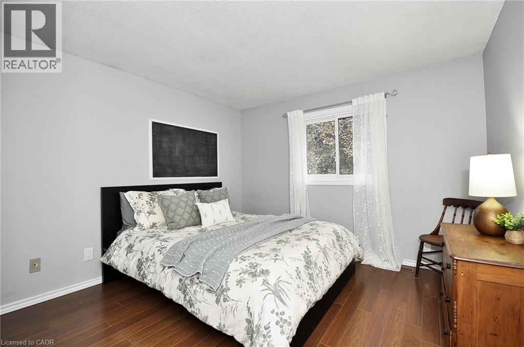 6 CRICKET HOLLOW - 23