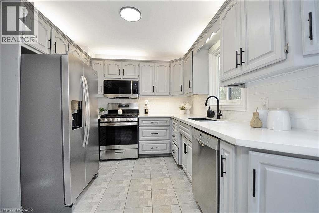 6 CRICKET HOLLOW - 13