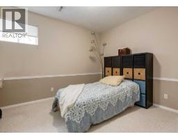 492 Silvergrove Gardens Nw, Calgary, AB T3B4S8 Photo 28