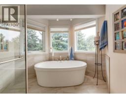 3pc Bathroom - 492 Silvergrove Gardens Nw, Calgary, AB T3B4S8 Photo 23