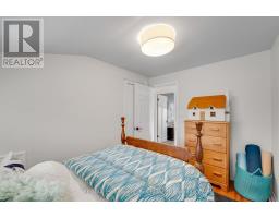 10 Goldfinch Road, Hamilton, ON L9A3W7 Photo 18