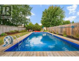 10 Goldfinch Road, Hamilton, ON L9A3W7 Photo 31