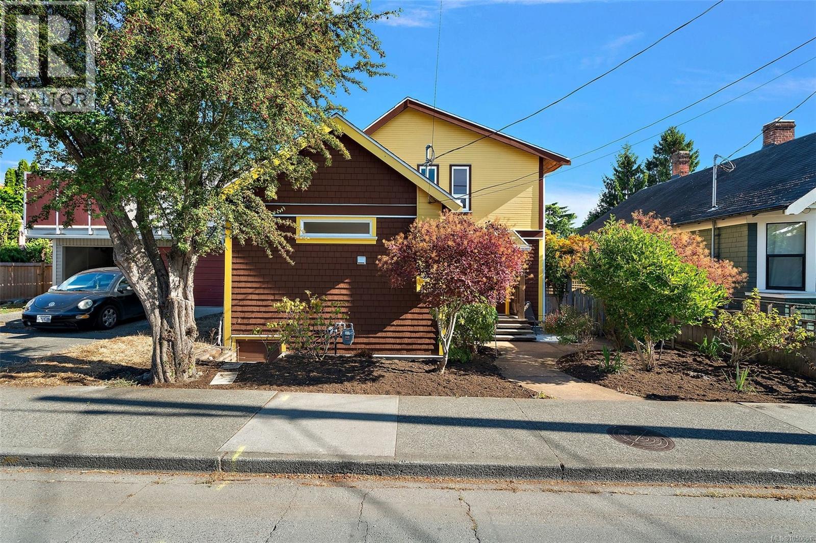 149 St. Lawrence St - 1