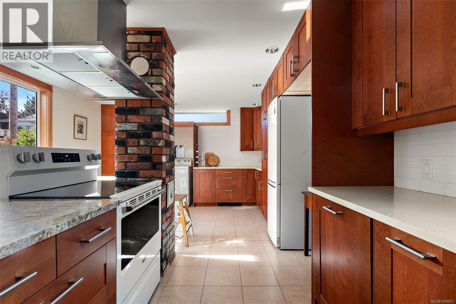 149 St. Lawrence St - 11