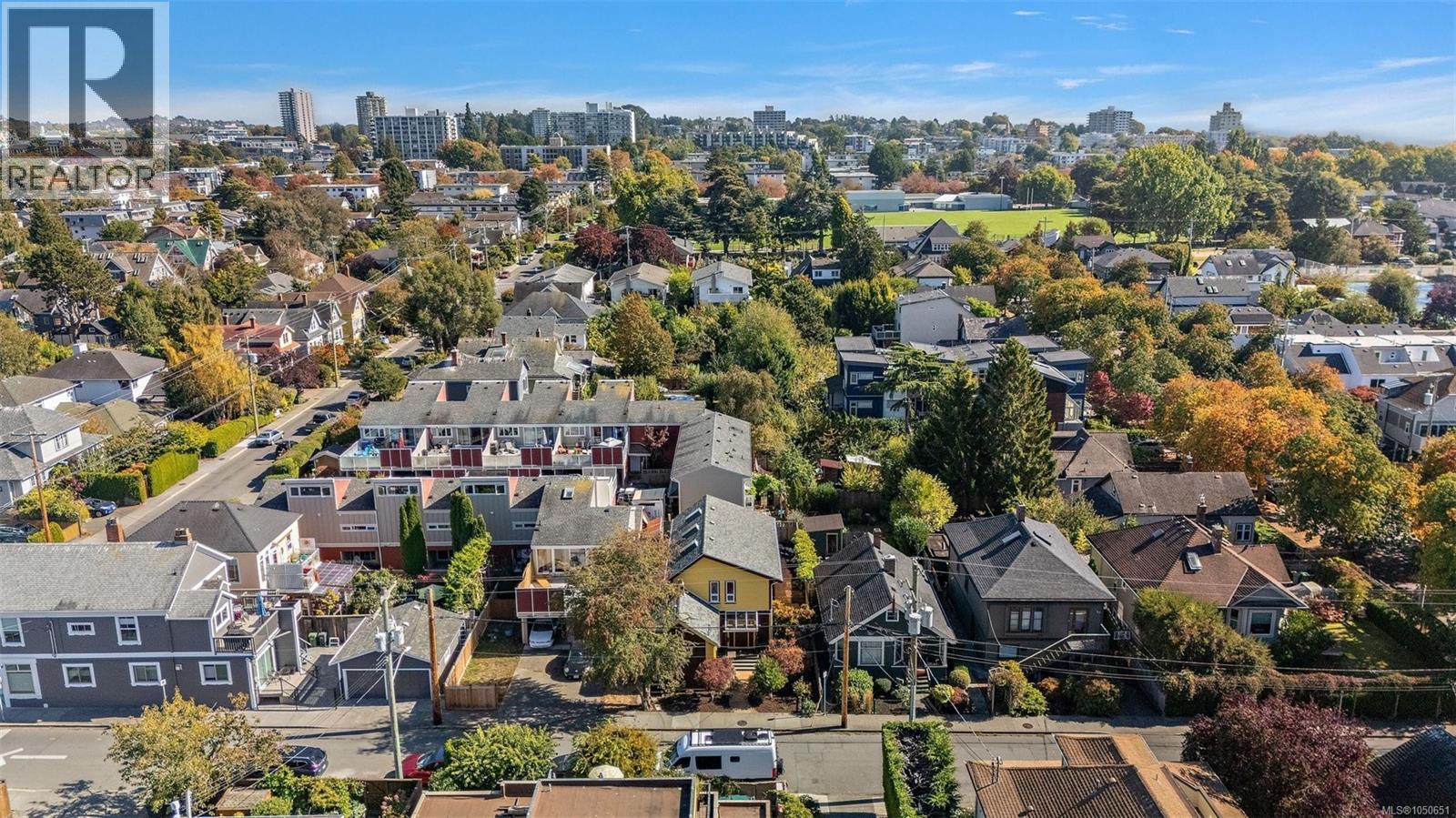 149 St. Lawrence St - 36