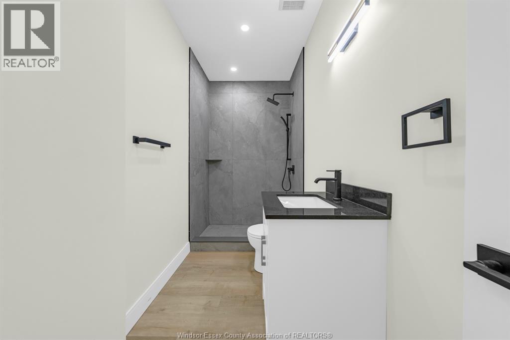 3177 Riverside Drive — photo 11