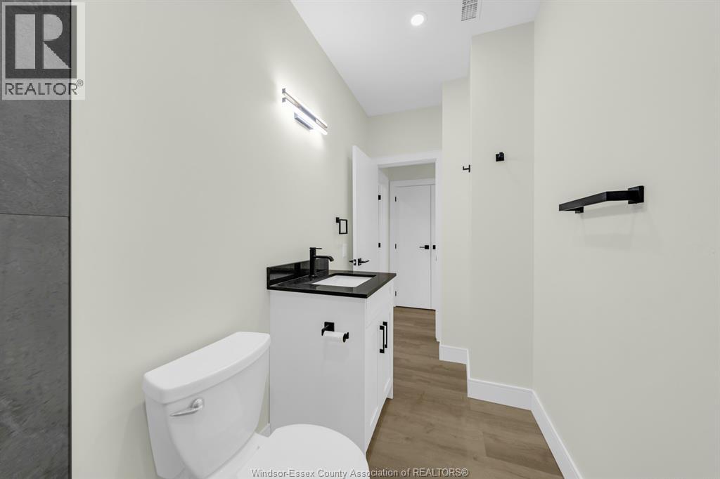 3177 Riverside Drive — photo 12