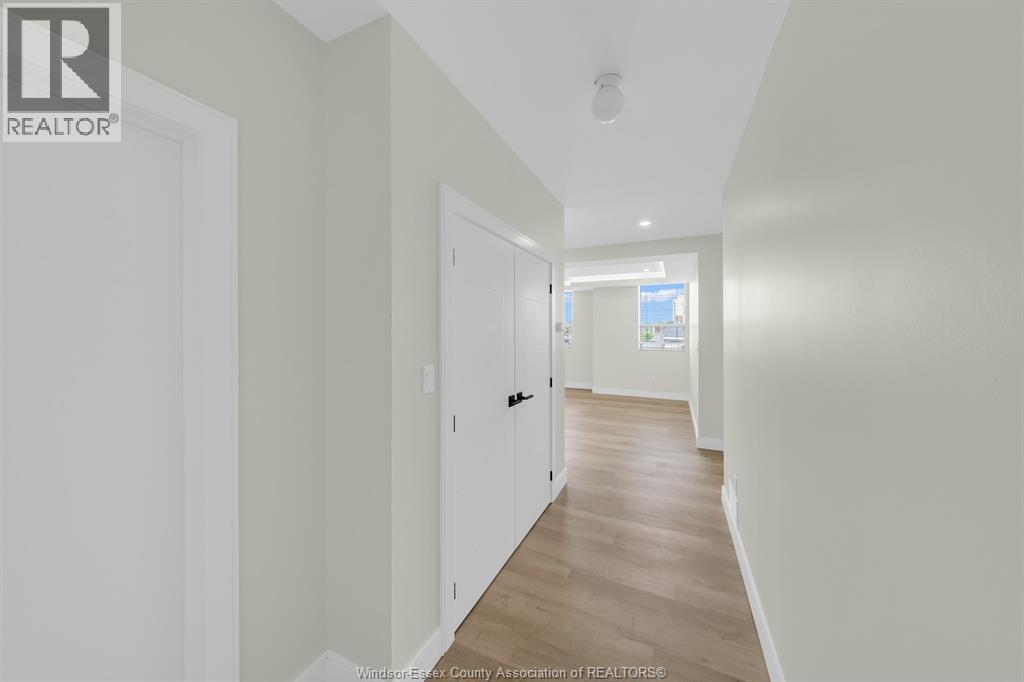 3177 Riverside Drive — photo 14