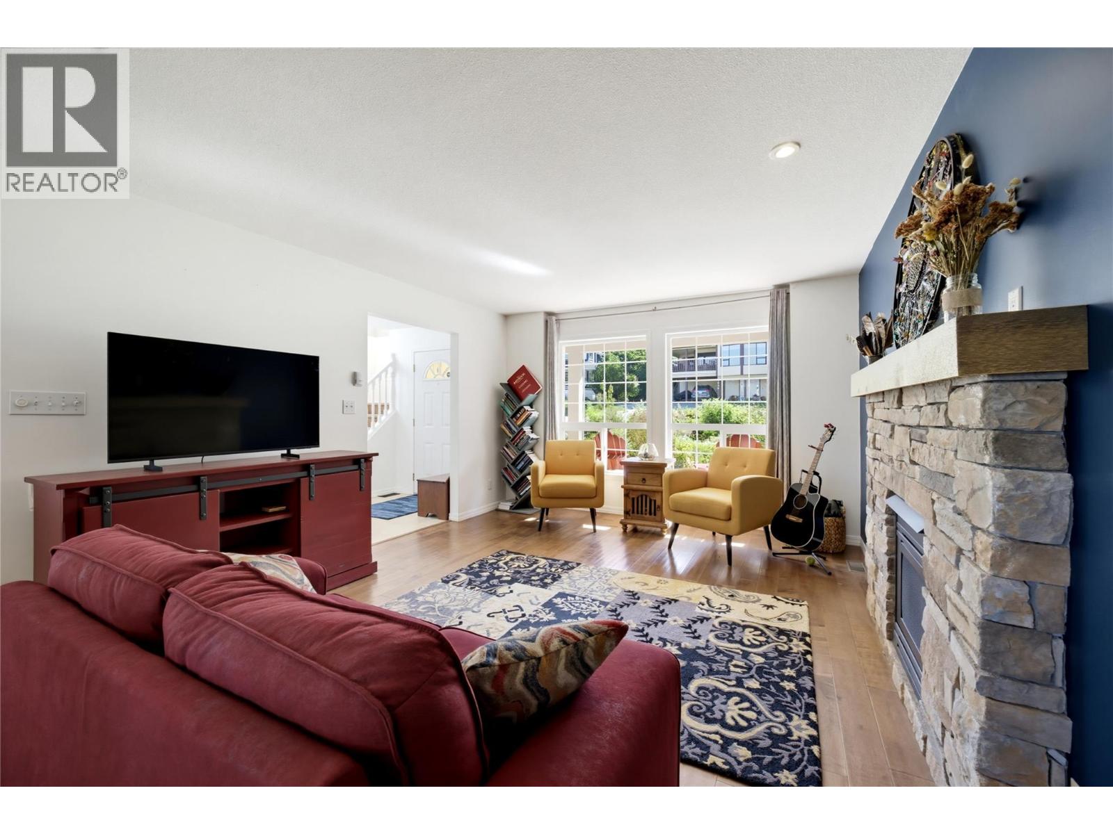 1681 18 Avenue SE - 3