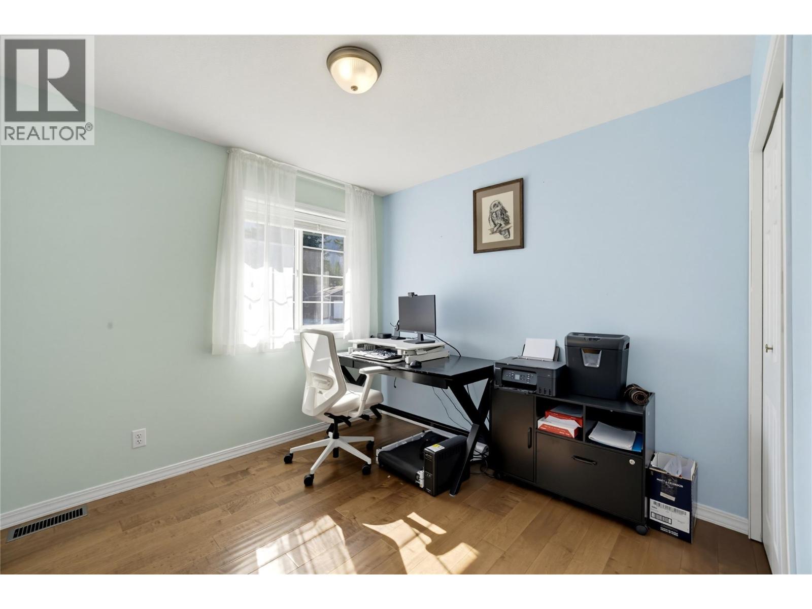 1681 18 Avenue SE - 40