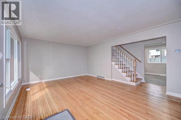 110 CONWAY Drive — photo 3