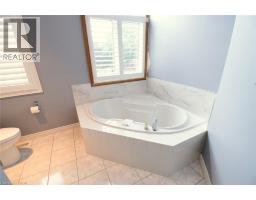 715 Bateman Court, Burlington, ON L7T4K5 Photo 29