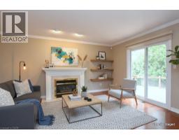 Eat in kitchen - 715 Bateman Court, Burlington, ON L7T4K5 Photo 8