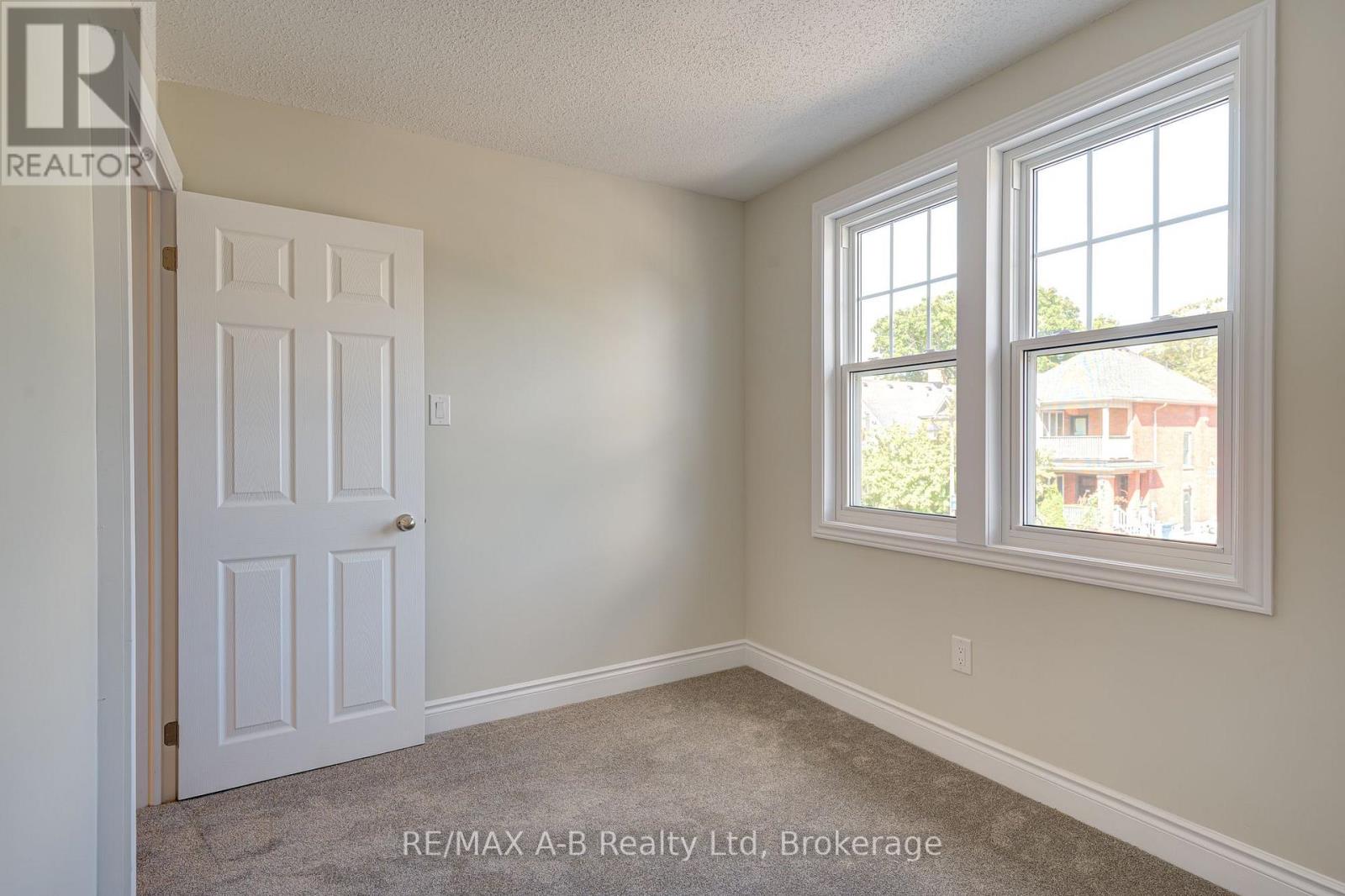 341 ONTARIO STREET - Image 24