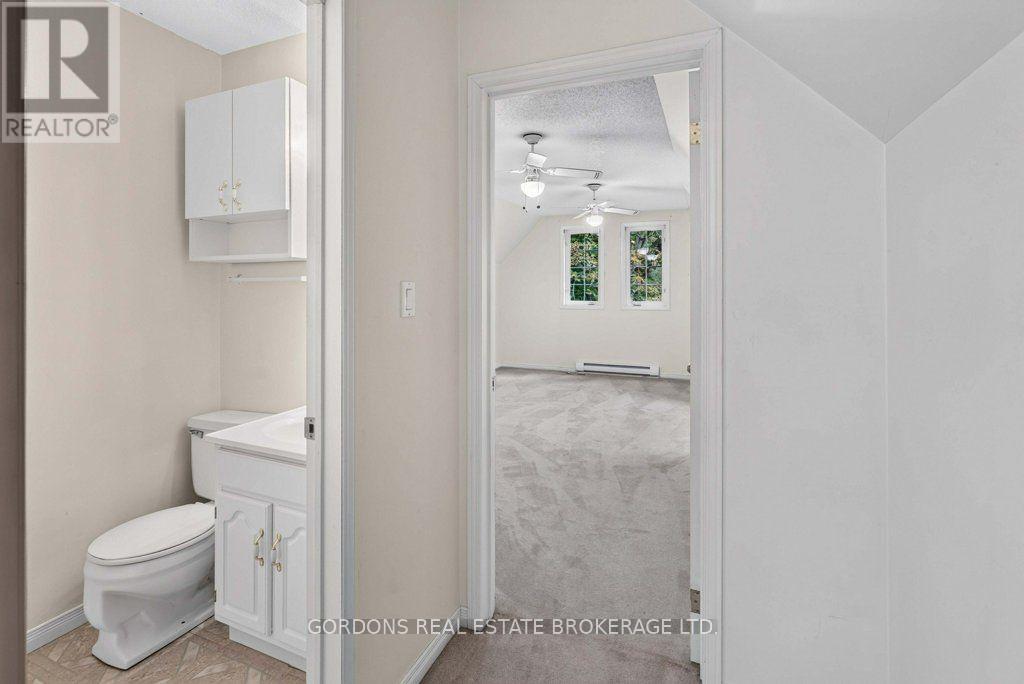 813 PIERCE'S LANE - 33