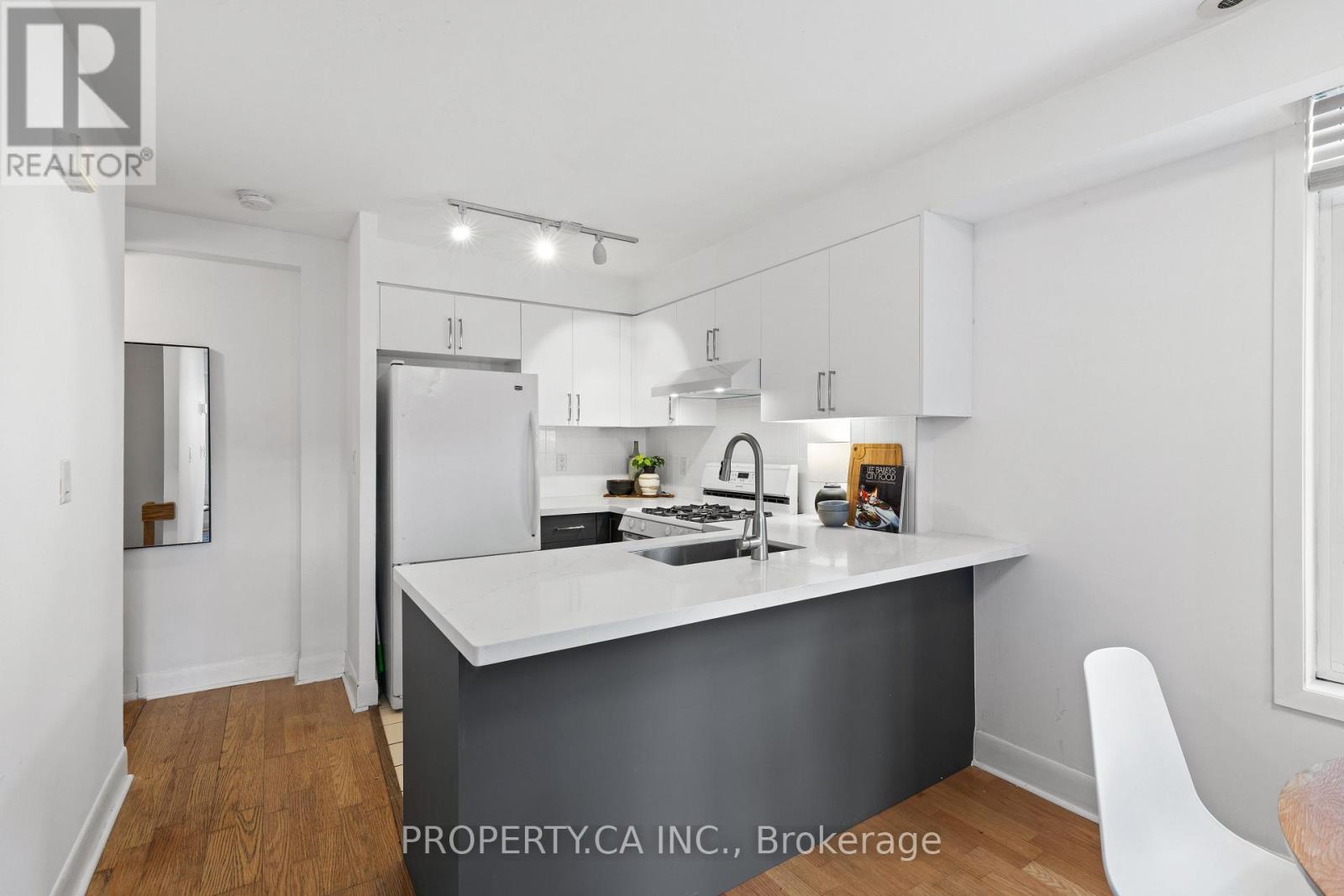 Photo of 336 - 415 JARVIS STREET