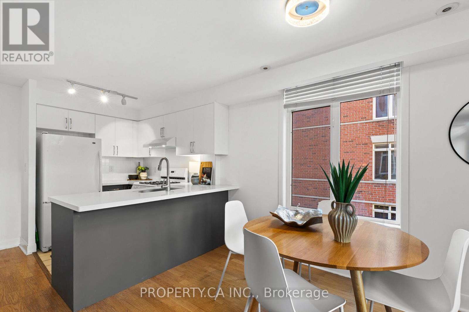 Photo of 336 - 415 JARVIS STREET