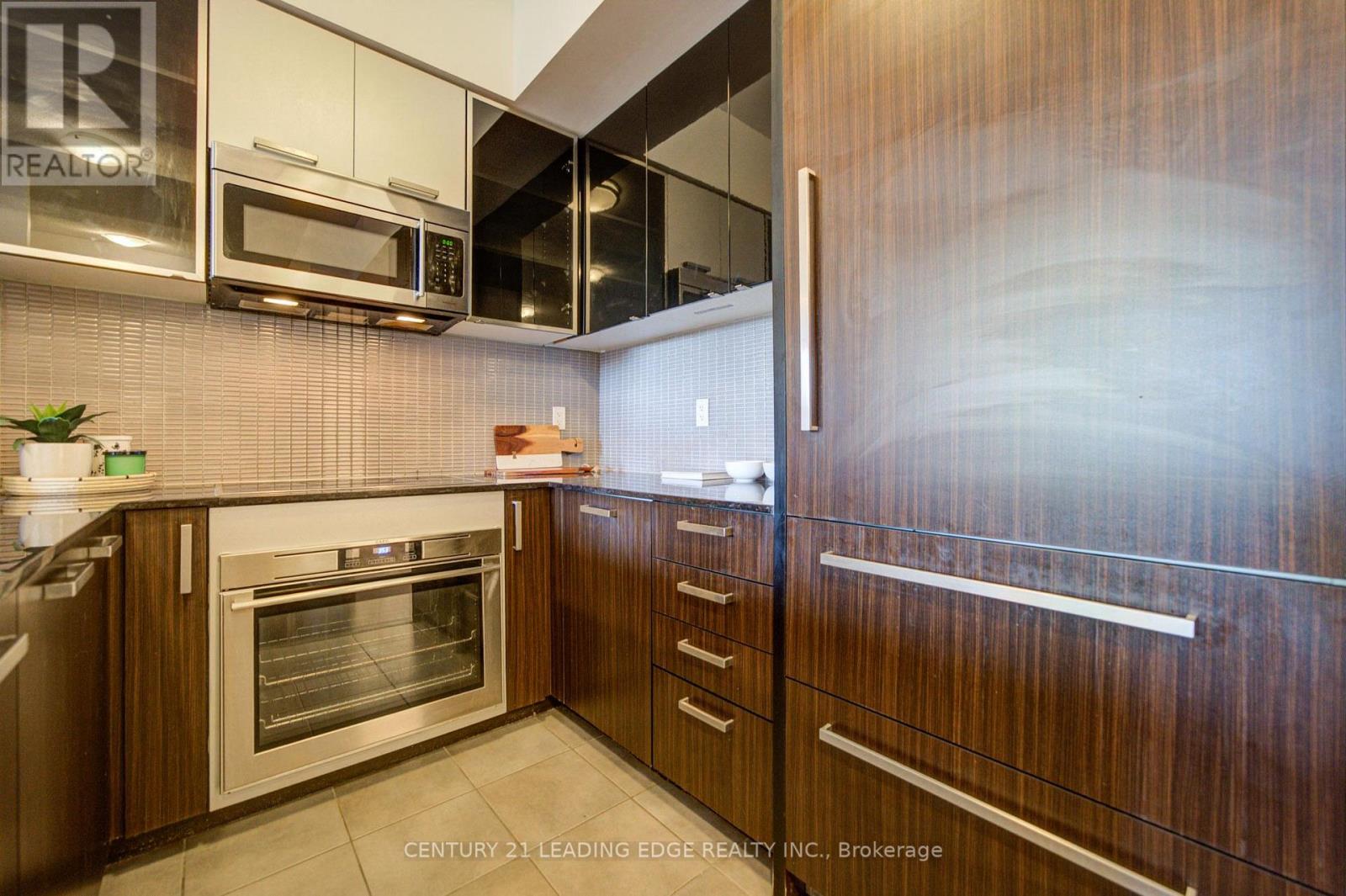 #102 5162 YONGE STREET - 17