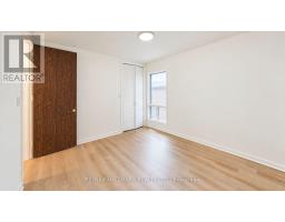 16 Royal Oak Drive, Toronto, ON M3C2M2 Photo 18