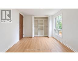 16 Royal Oak Drive, Toronto, ON M3C2M2 Photo 20