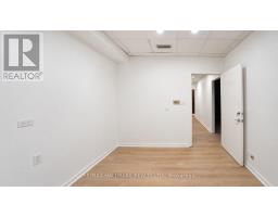 16 Royal Oak Drive, Toronto, ON M3C2M2 Photo 35