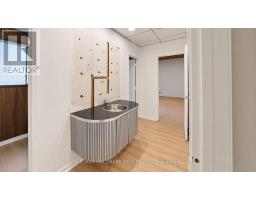 16 Royal Oak Drive, Toronto, ON M3C2M2 Photo 36
