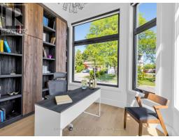 35 Lloydminster Crescent, Toronto, ON M2M2R9 Photo 14