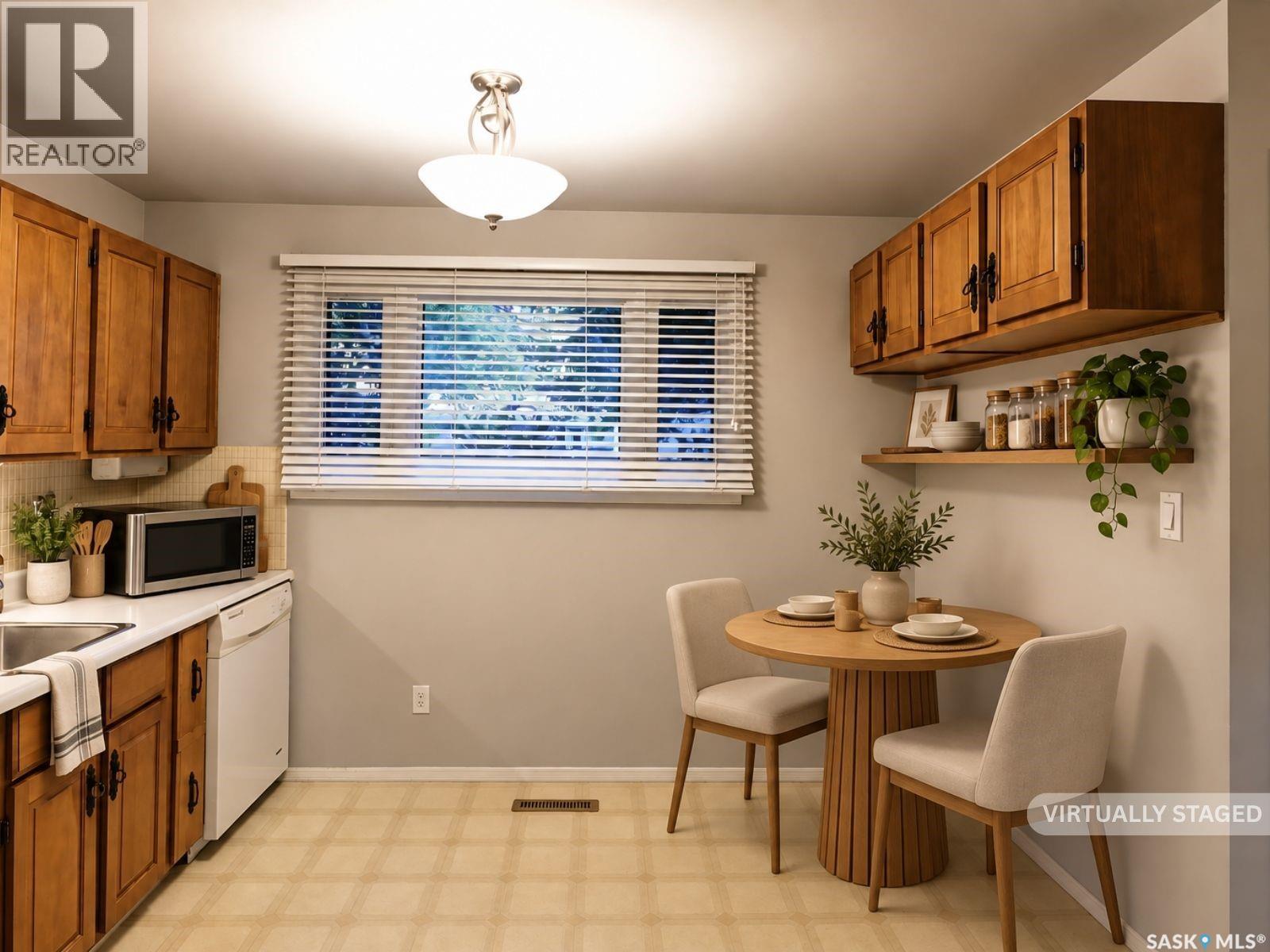 321 Winnipeg AVENUE N - 3