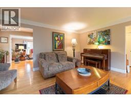 Bedroom - 3960 Cumberland Rd, Saanich, BC V8P3J8 Photo 9
