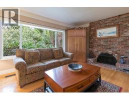 Bedroom - 3960 Cumberland Rd, Saanich, BC V8P3J8 Photo 7