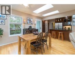 Primary Bedroom - 3960 Cumberland Rd, Saanich, BC V8P3J8 Photo 11