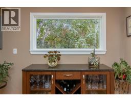 3960 Cumberland Rd, Saanich, BC V8P3J8 Photo 17