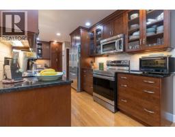 Living room - 3960 Cumberland Rd, Saanich, BC V8P3J8 Photo 15