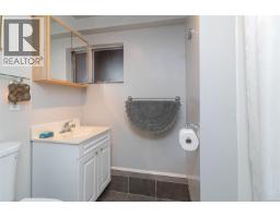 3960 Cumberland Rd, Saanich, BC V8P3J8 Photo 25