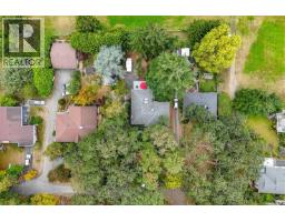 3960 Cumberland Rd, Saanich, BC V8P3J8 Photo 48