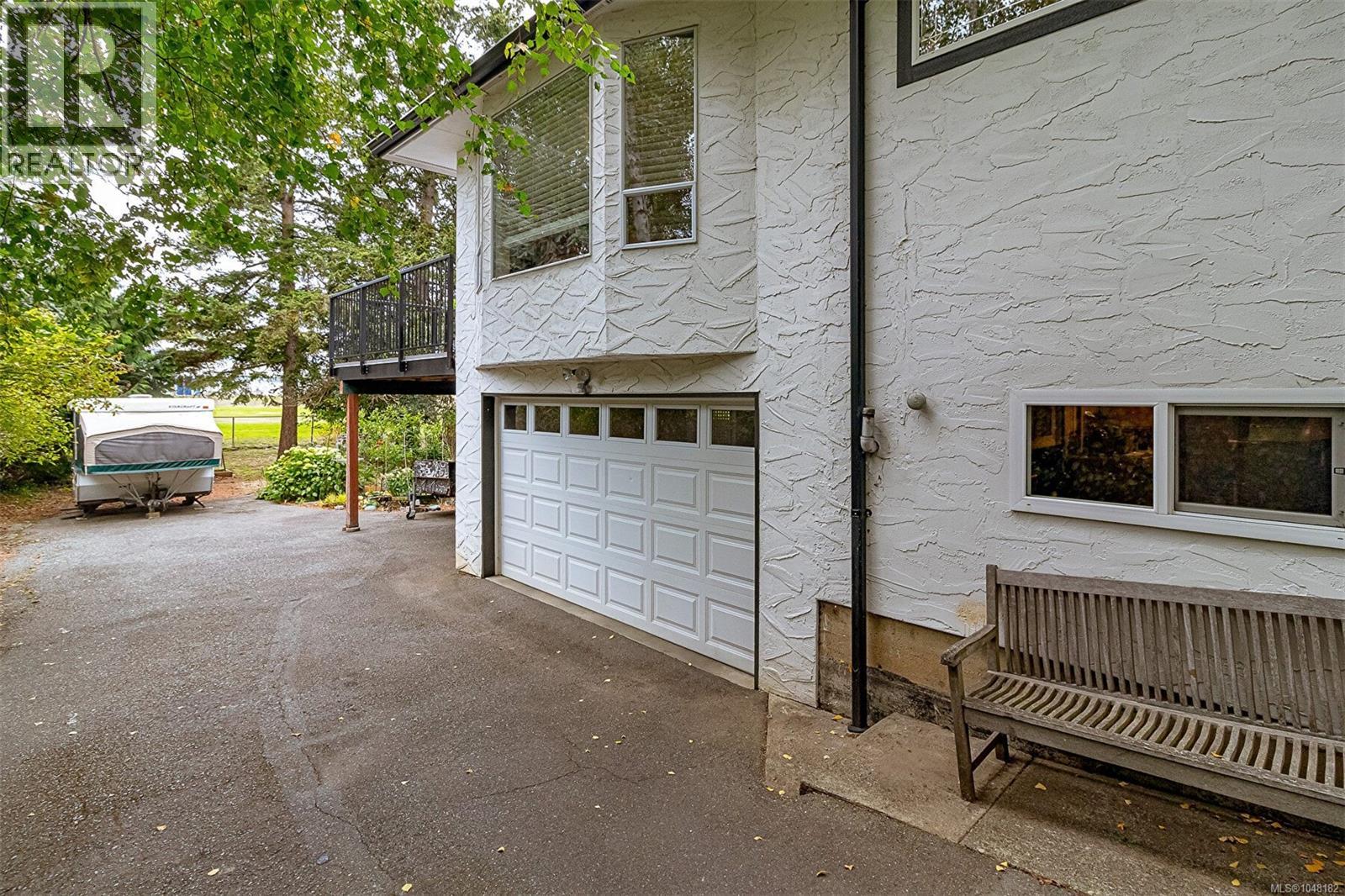 3960 Cumberland Rd - Image 42