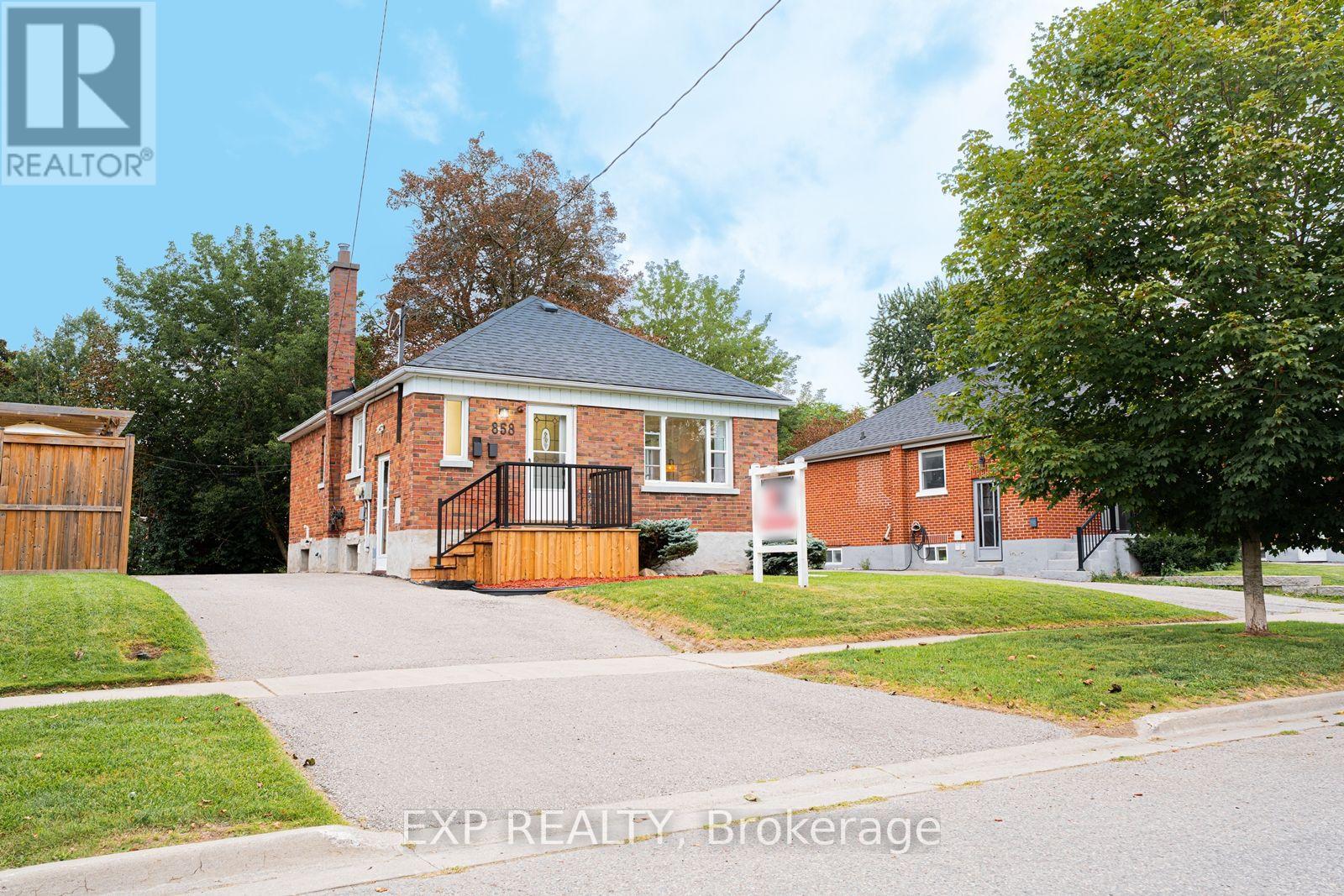 858 GRIERSON STREET, Oshawa (Centennial)
