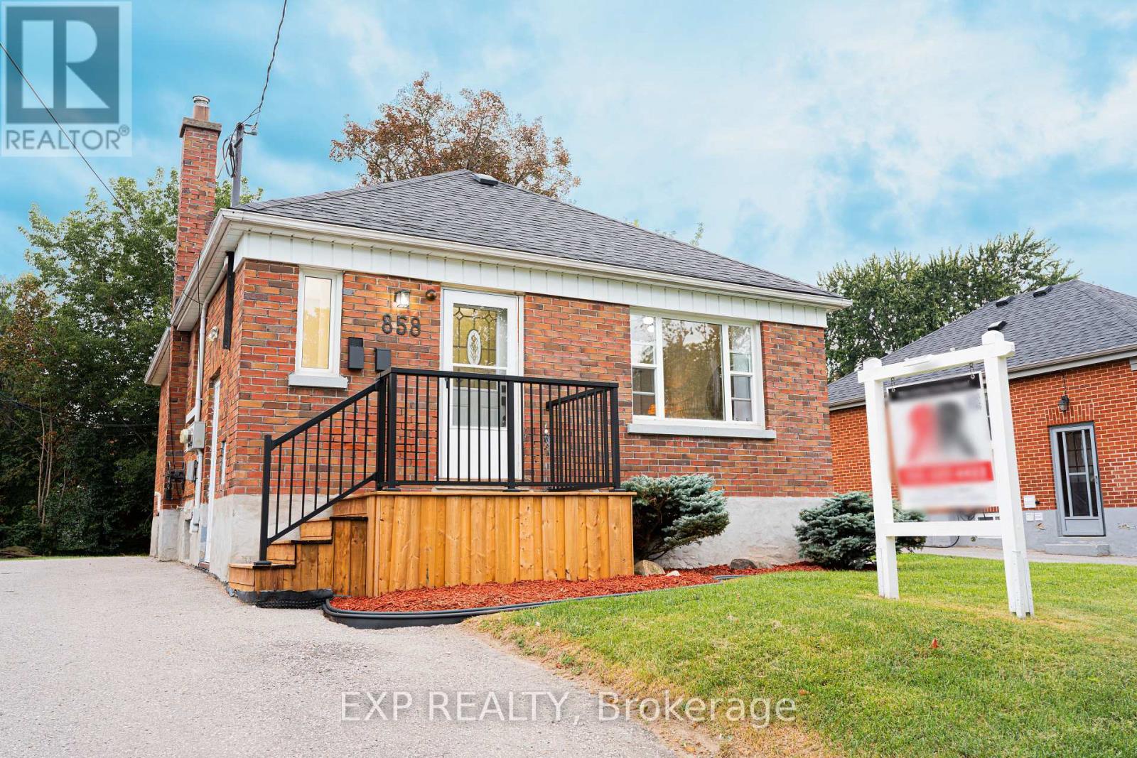 858 GRIERSON STREET, Oshawa (Centennial) — photo 2
