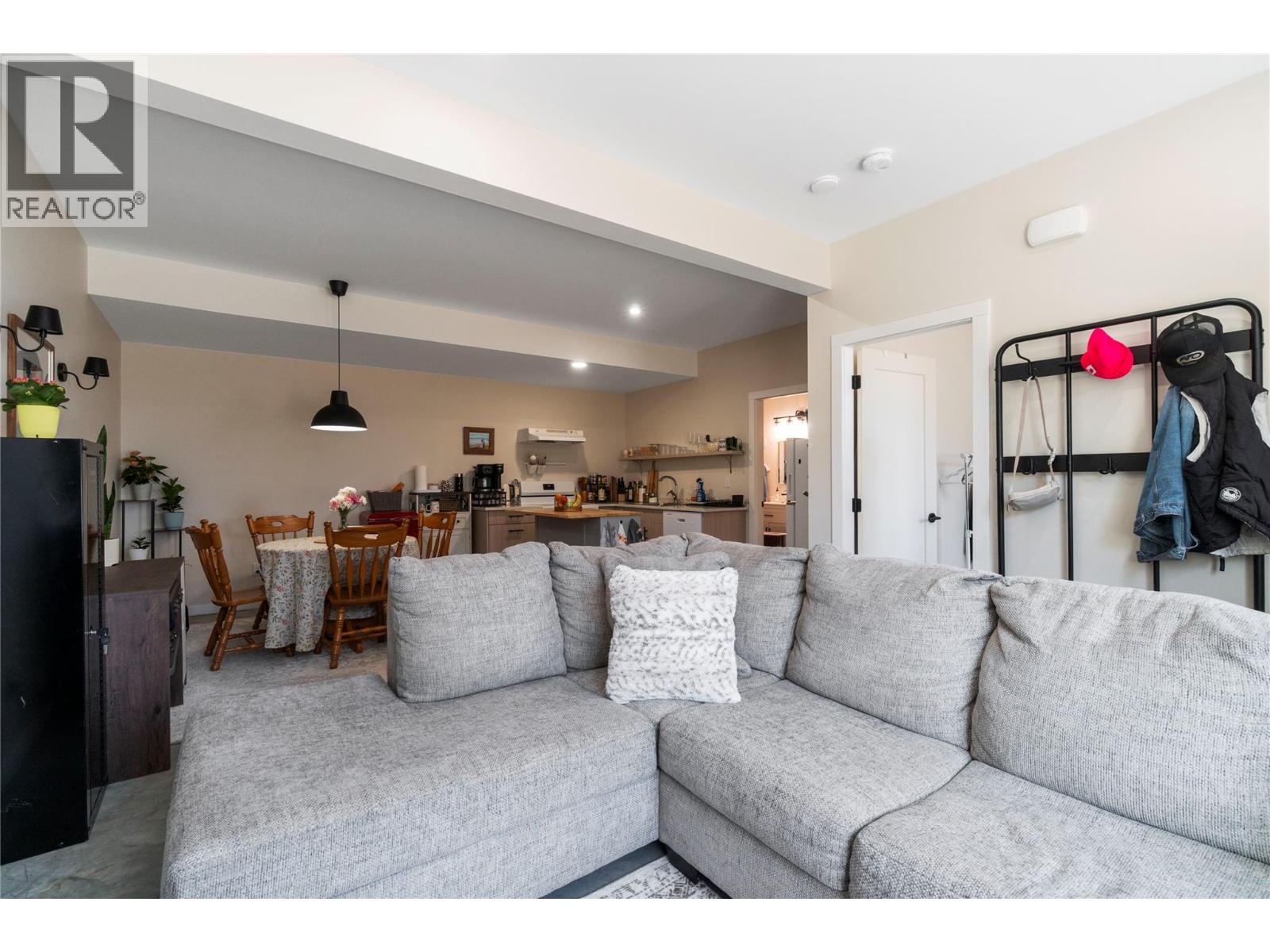 2545 Panoramic Way - Image 64