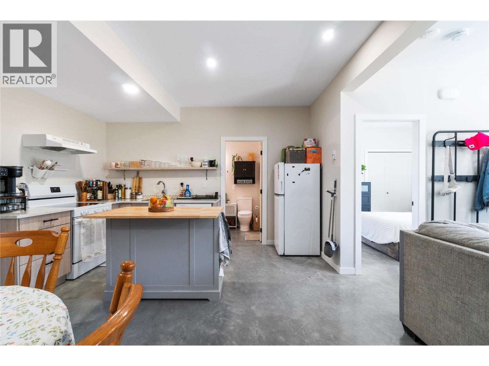 2545 Panoramic Way - Image 66